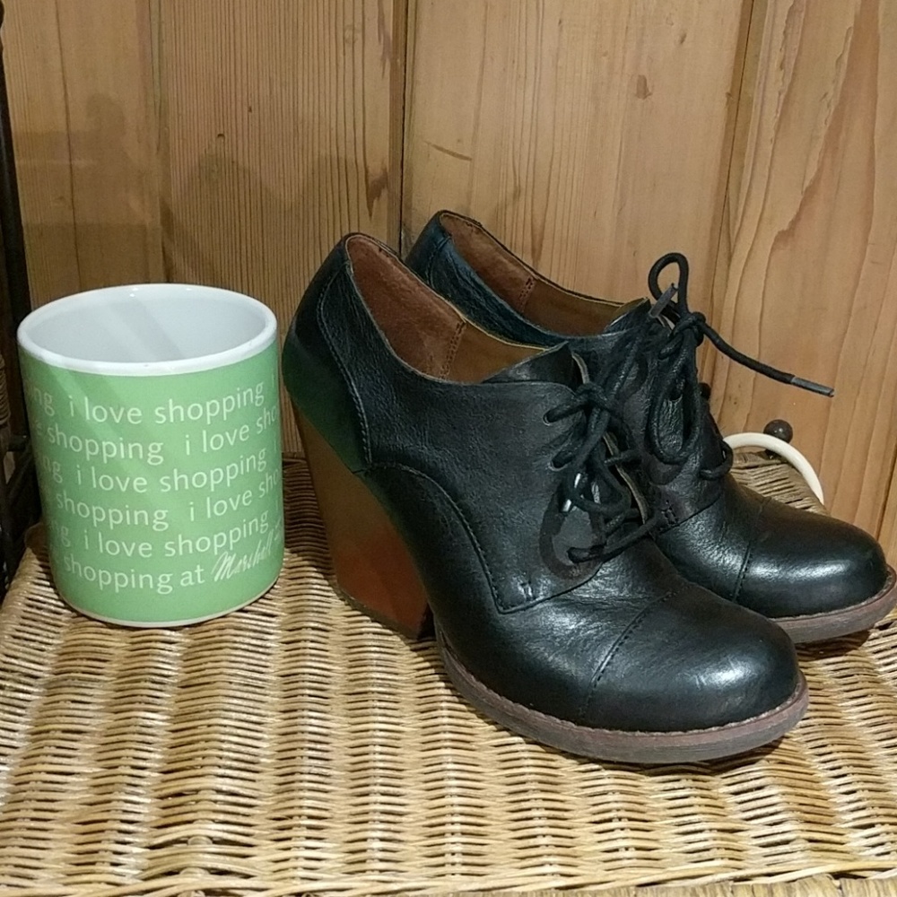 Kork Ease Black Tie Shoe